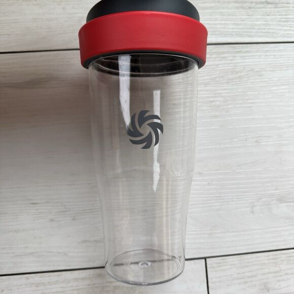 Vitamix Travel Tumbler 20oz Cup Red / Gray Flip Top To Go BPA Free - Picture 2 of 6